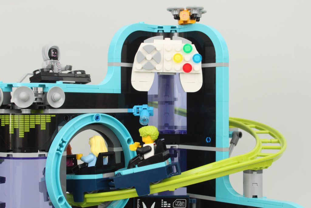 lego city 60421 Robot World Roller Coaster Park review 21 1024x683