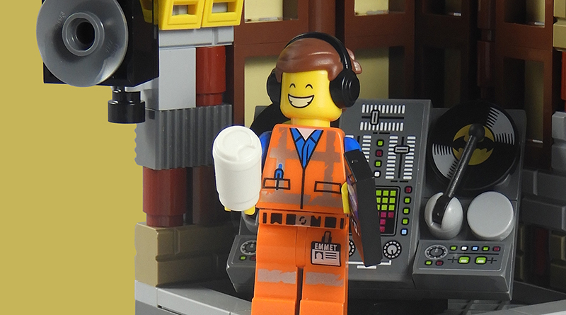 The LEGO Movie 2 Collectible Minifigures vignettes: Awesome Remix Emmet