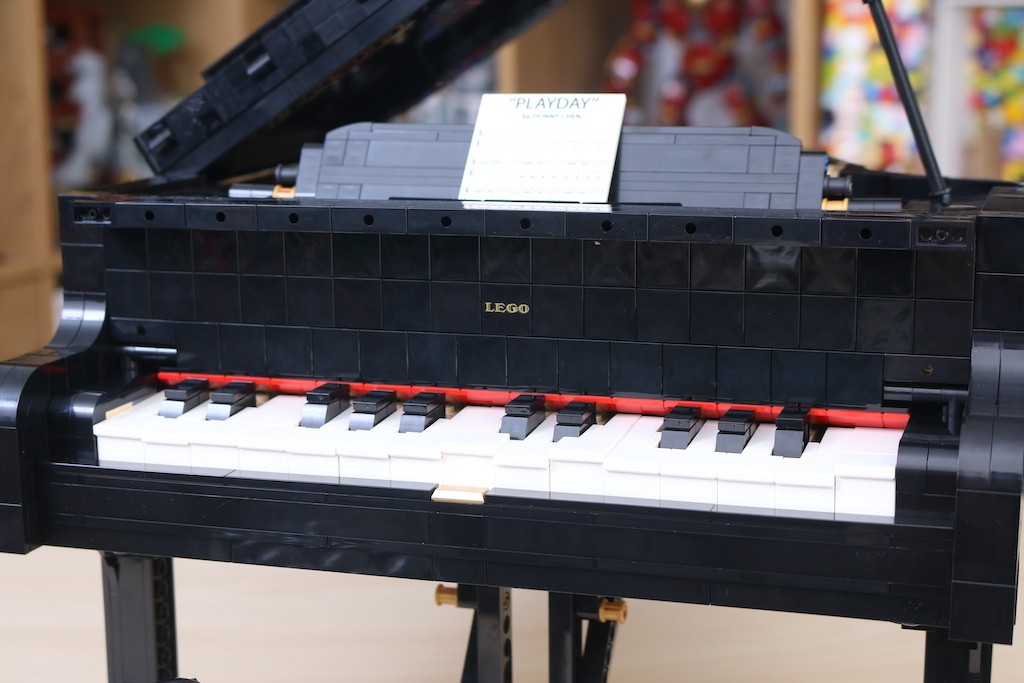 LEGO Ideas 21323 Grand Piano review 40
