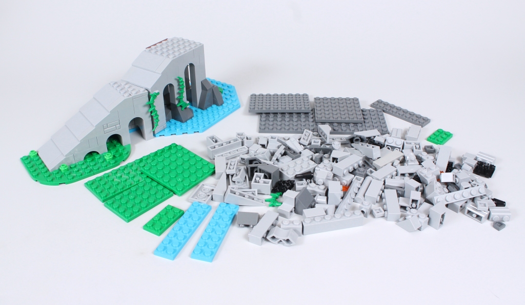 LEGO Icons 10305 Lion Knights Castle ramp mod 7 1024x596